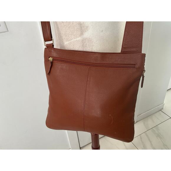 Radley London Brown medium zip-top leather crossbody bag - Picture 6 of 16